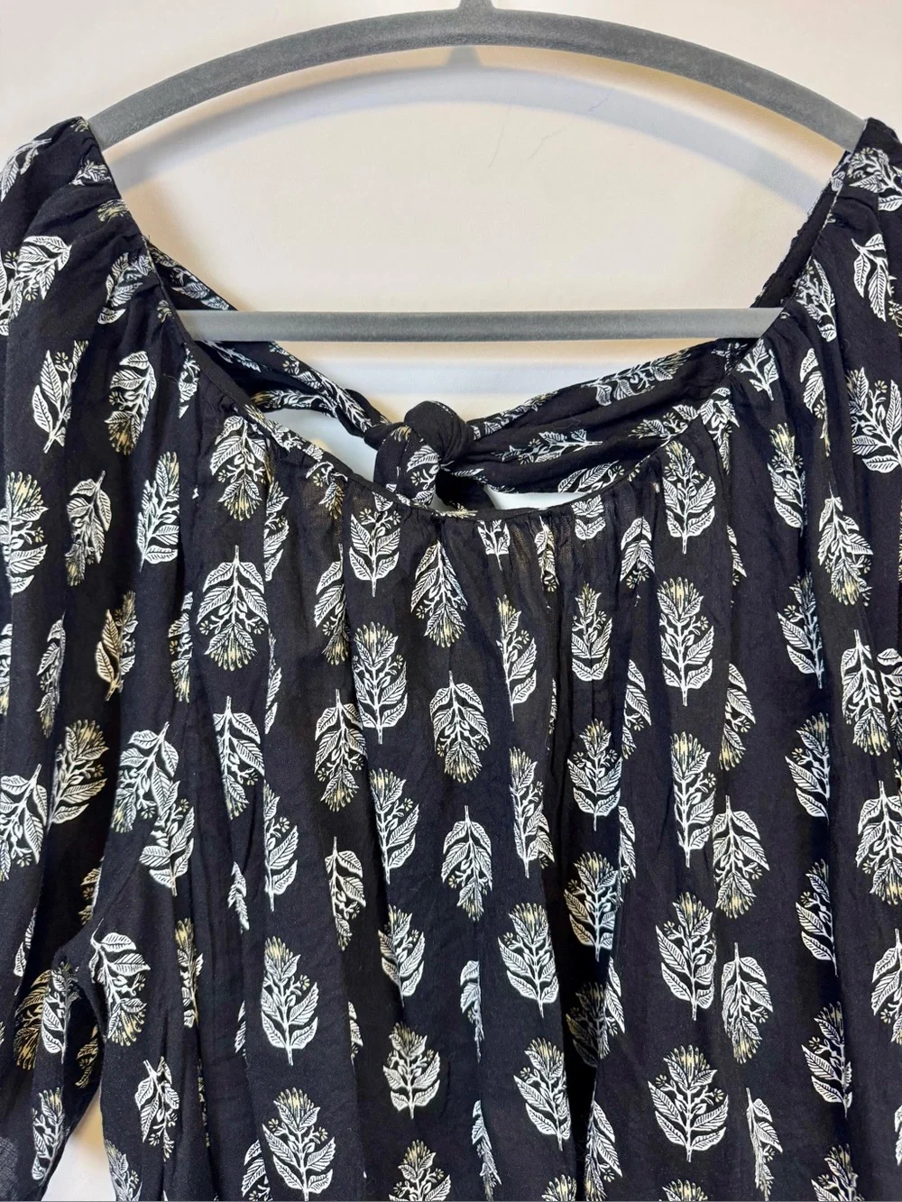Old Navy Black Floral Puff Sleeve Tie Back Blouse Women’s XL Cottagecore